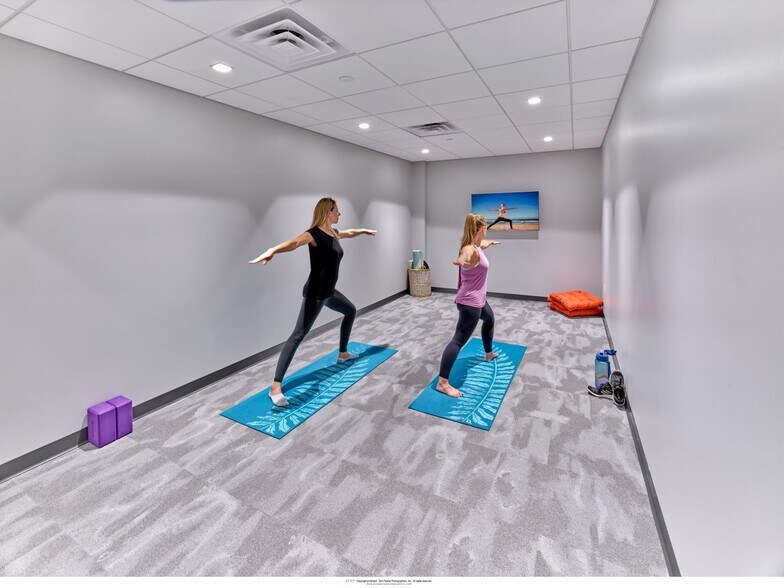 More Photos Of 100 Berwyn Park, Berwyn Unknown For Lease