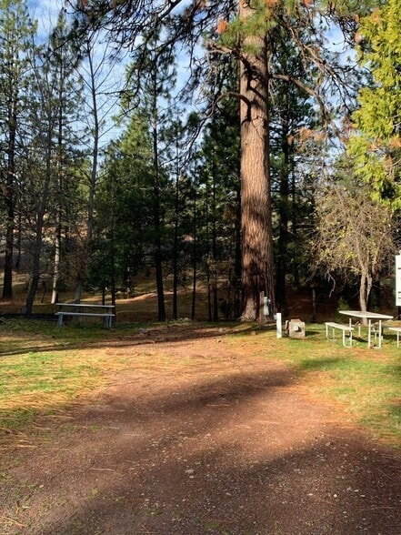 More Photos Of 27535 Edgewood Rd, Weed Trailer Camper Park For Sale