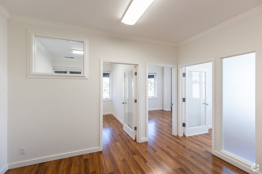 More Photos Of 3030 Bridgeway, Sausalito Office For Lease