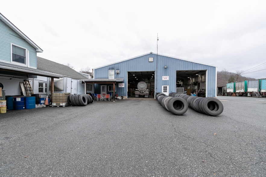 More Photos Of 56 US 46 Hwy, Columbia Distribution For Lease