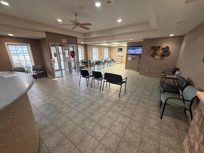 More Photos Of 1423 Palmetto Rd, Tupelo Healthcare For Sale