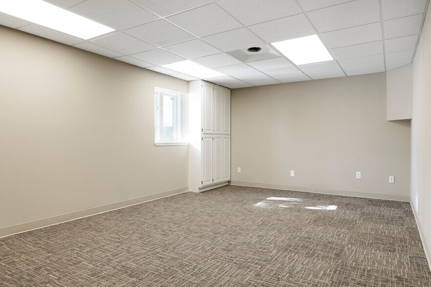 More Photos Of 11901-11909 Central Ave NE, Blaine Medical For Lease