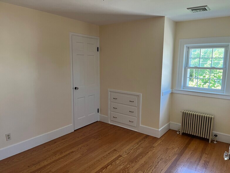 More Photos Of 188 Airport Rd, Warwick Office Residential For Sale