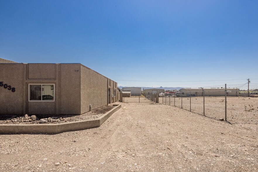 More Photos Of 5038 Lakewood Rd, Bullhead City Fort Mohave Warehouse For Sale