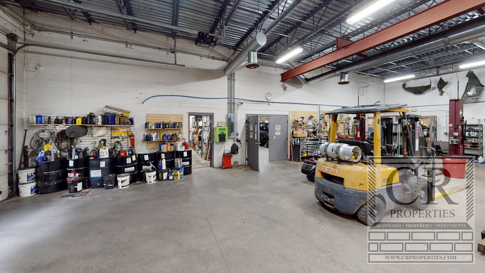 More Photos Of 1680 Route 9G, Hyde Park Freestanding For Sale