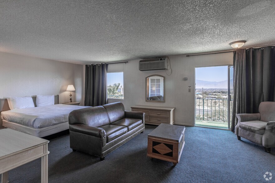 More Photos Of 10805 Palm Dr, Desert Hot Springs Hotel For Sale