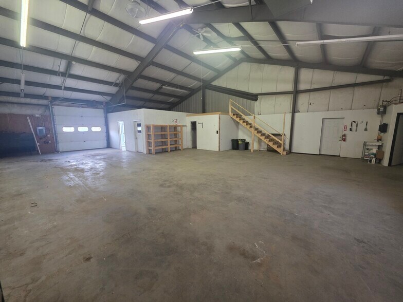 More Photos Of 12 Moran Dr, Rockland Warehouse For Lease