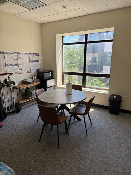 More Photos Of 100 Jefferson Ave, Elizabeth Office For Lease