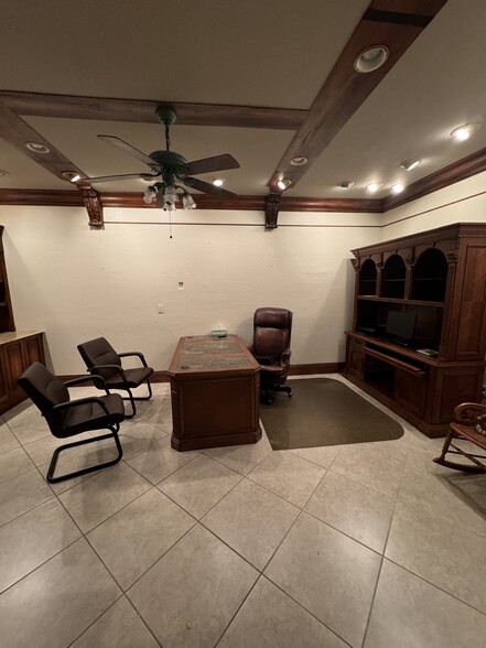More Photos Of 2051 Trade Center Way, Naples Flex For Sale