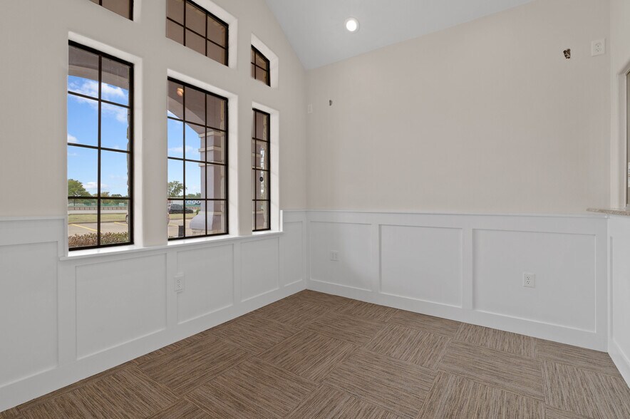 More Photos Of 3605 Interstate 30, Mesquite Medical For Lease