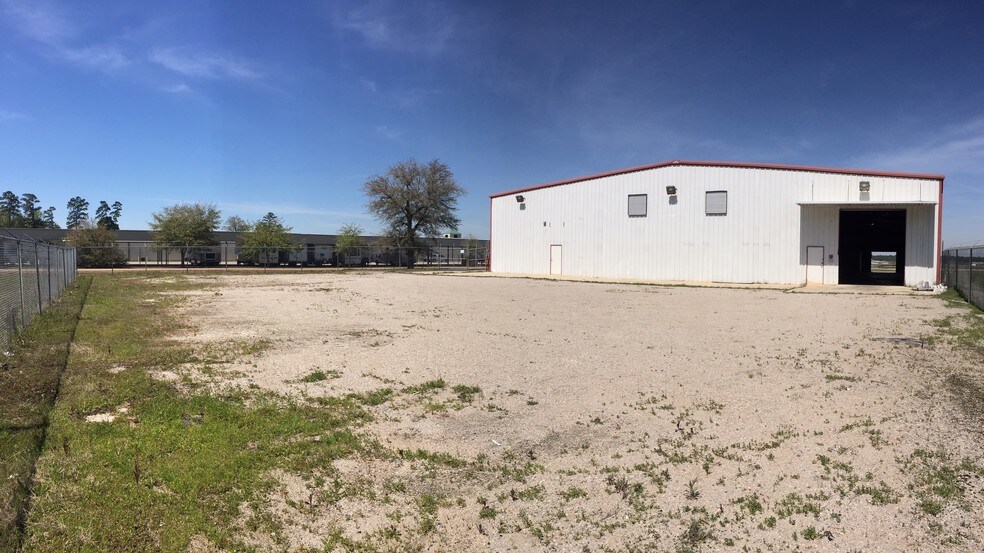More Photos Of 19146 Highway 190 E, Hammond Warehouse For Lease