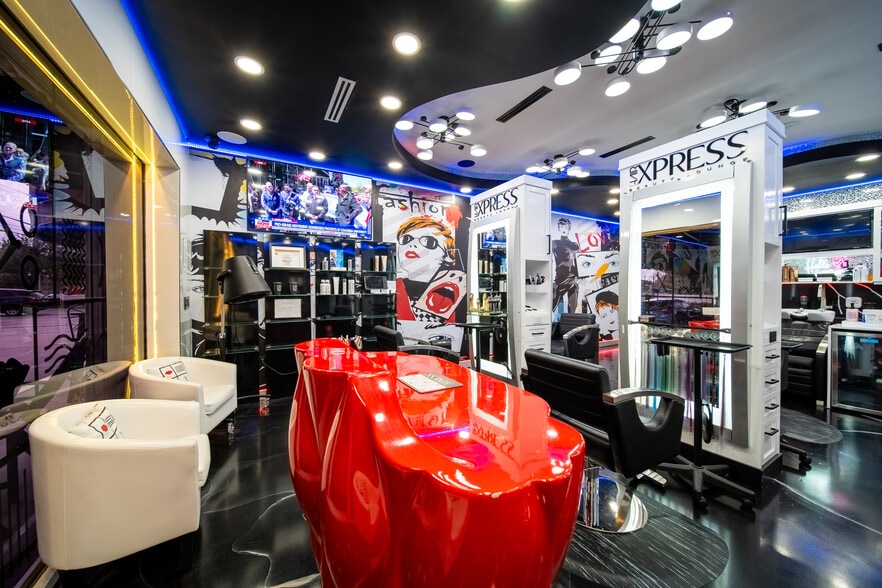 More Photos Of 1060 SW Bayshore Blvd, Port Saint Lucie Storefront Retail Office For Sale