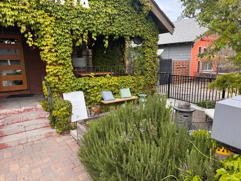 More Photos Of 725 S Center St, Reno Restaurant For Lease