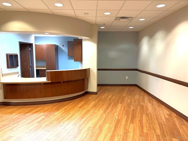 More Photos Of 7560 Red Bug Lake Rd, Oviedo Medical For Sale