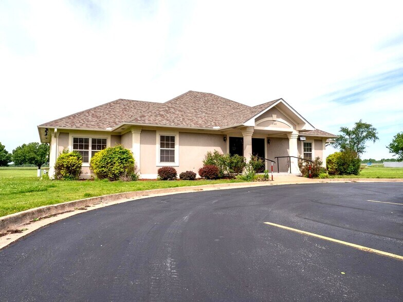 Primary Photo Of 2400 Industrial Pky, Miami Office For Lease