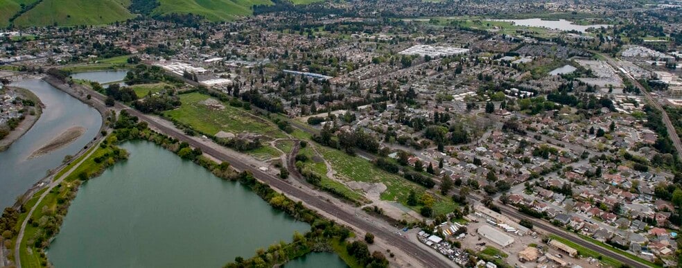 More Photos Of 37887-37975 Shinn St, Fremont Land For Lease