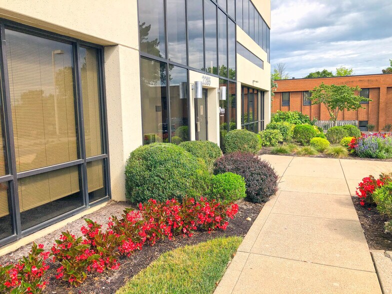 More Photos Of 2285 Executive Dr, Lexington Office For Lease