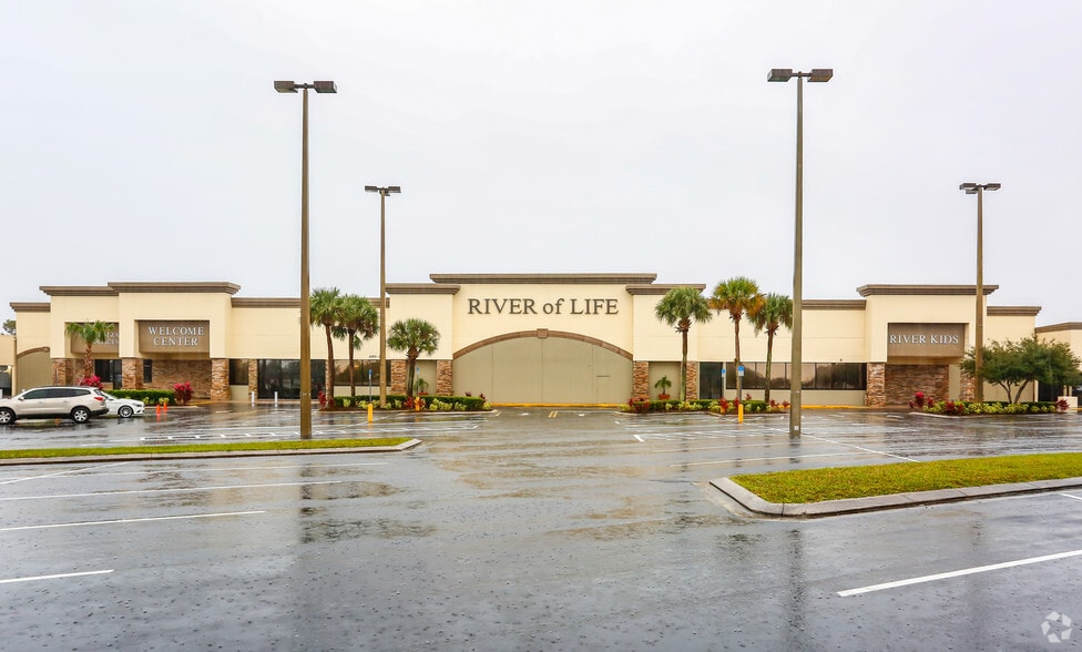 Primary Photo Of 4300 Clarcona Ocoee Rd, Orlando General Retail For Sale