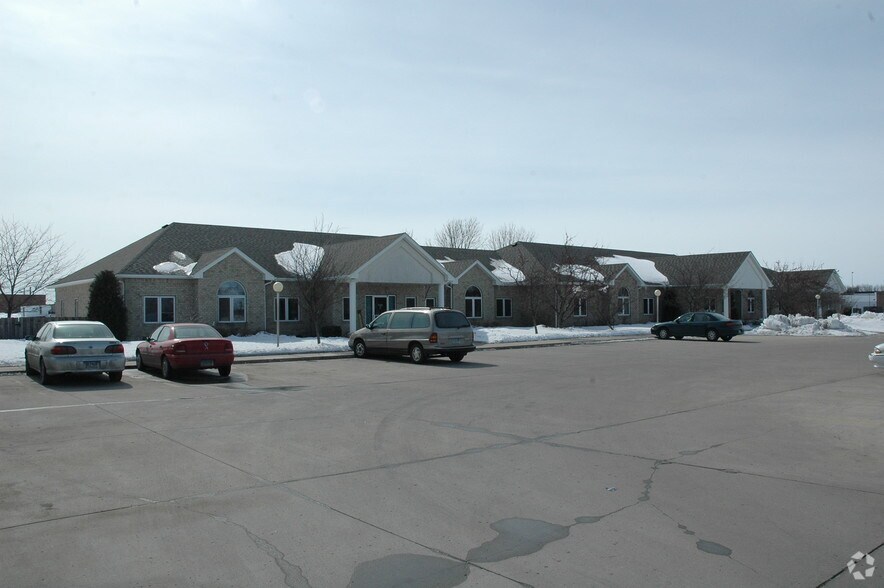 More Photos Of 1120 28th Ave N, Fargo Office For Lease