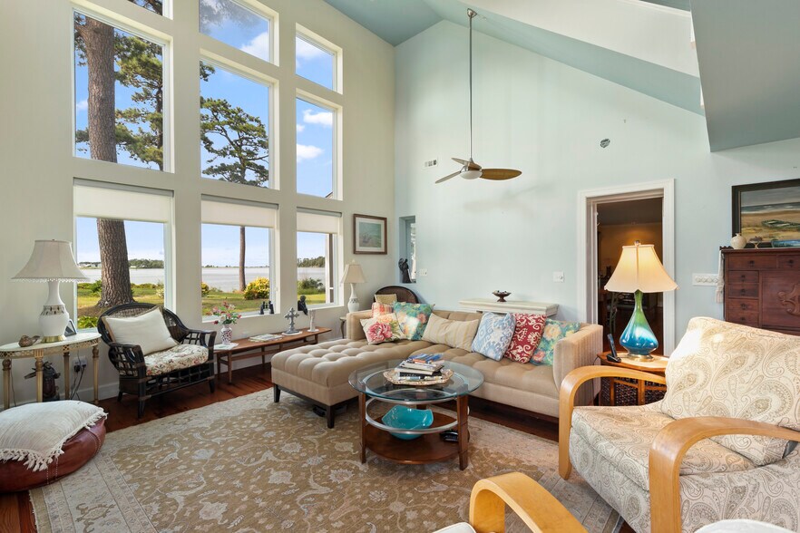 More Photos Of 989 Smith Point Rd, Reedville Marina For Sale