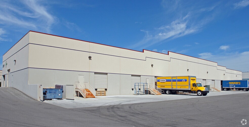 More Photos Of 2240 S Cole Rd, Boise Warehouse For Lease