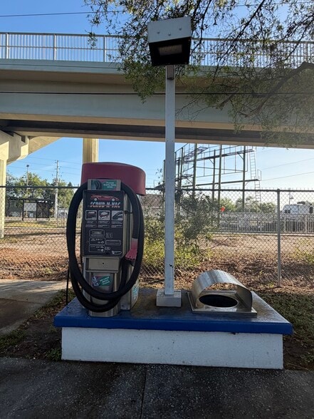 More Photos Of 3703 Tyrone Blvd N, Saint Petersburg Auto Repair For Sale