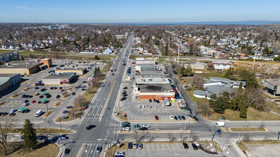 More Photos Of 75A-97 Boul D'anjou, Châteauguay Storefront For Lease