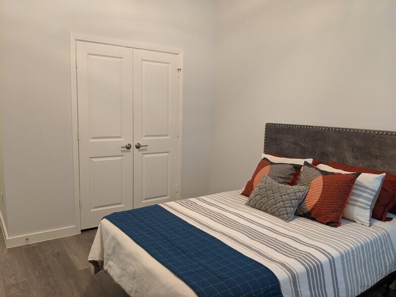 More Photos Of 3424-3426 Tuam St, Houston Apartments For Sale