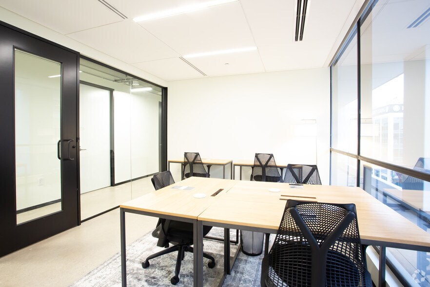 More Photos Of 823 Congress Ave, Austin Office For Lease