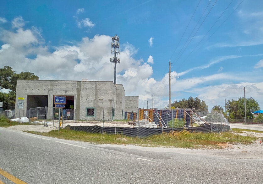 More Photos Of 920-924 SE Dixie Hwy, Stuart Light Manufacturing For Sale