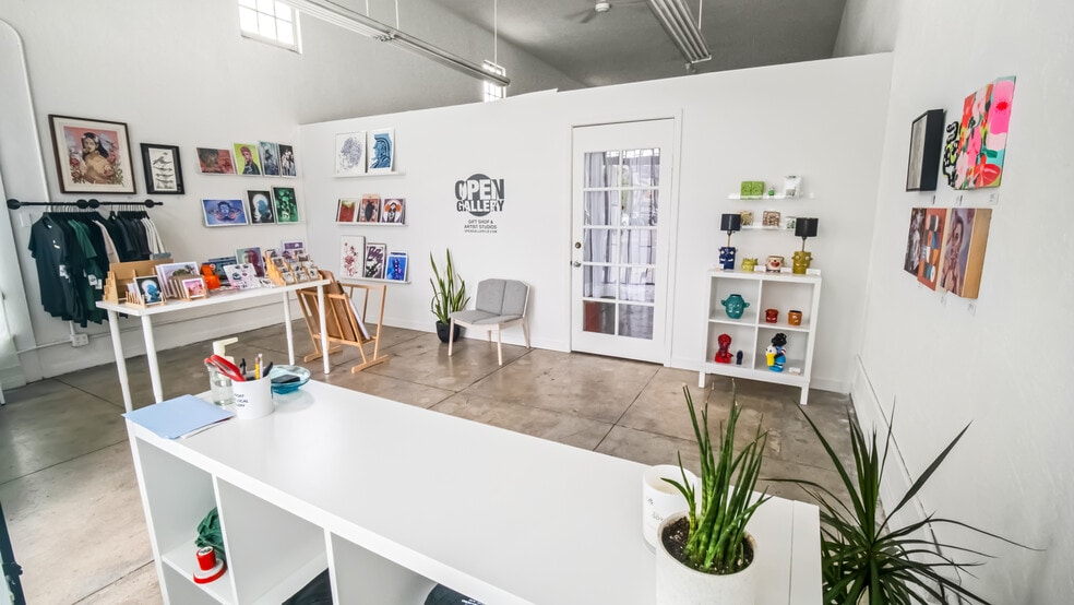 More Photos Of 1736-1738 E 7th St, Long Beach Storefront For Sale