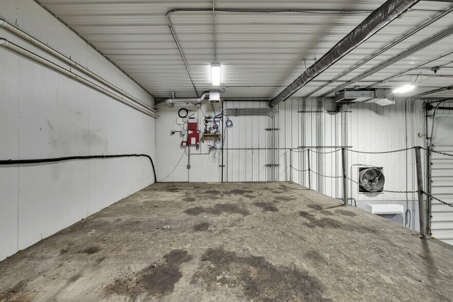 More Photos Of 680 Gerry Way, Darien Warehouse For Sale