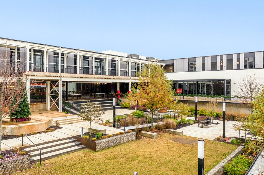 More Photos Of 777 Memorial Dr SE, Atlanta Loft Creative Space For Lease