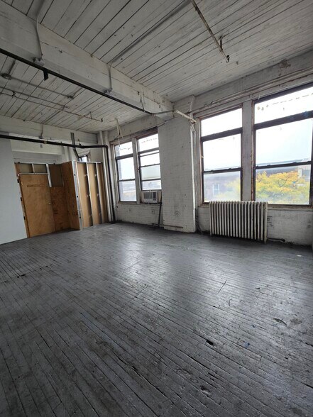 More Photos Of 1027 Grand St, Brooklyn Office For Sale