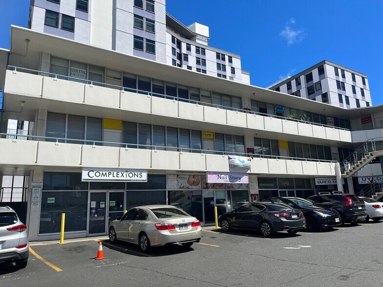More Photos Of 931 University Ave, Honolulu General Retail For Sale