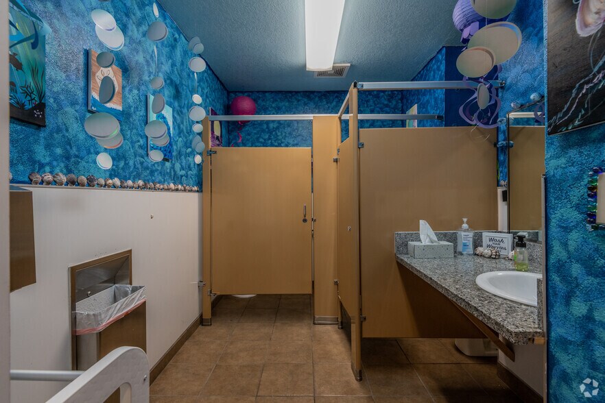 More Photos Of 9276 Greenback Ln, Orangevale Medical For Sale