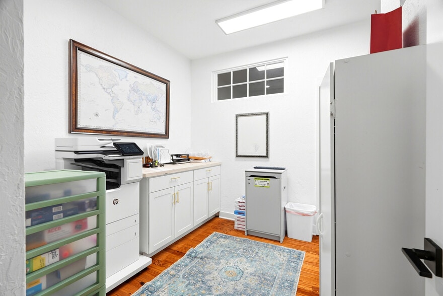 More Photos Of 7024 Central Ave, Saint Petersburg Medical For Sale