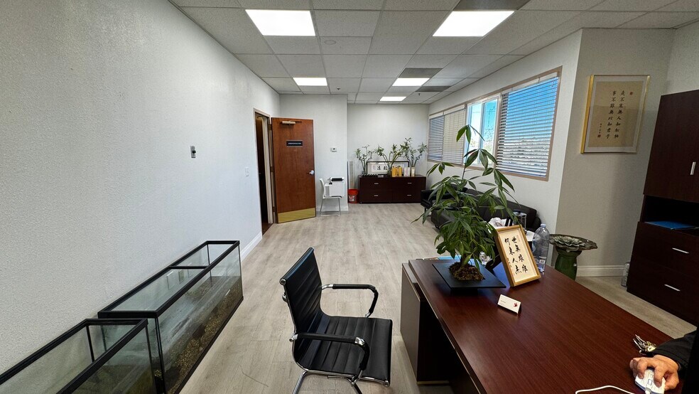 More Photos Of 3025 W Sahara Ave, Las Vegas Medical For Sale