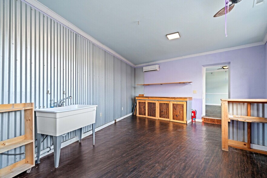 More Photos Of 108 N Main St, Ellijay Storefront Retail Residential For Sale