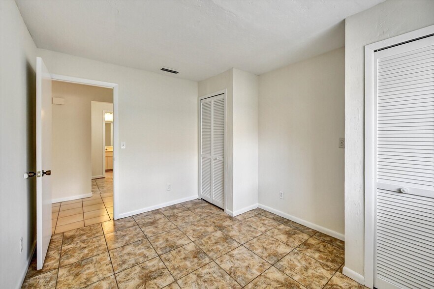 More Photos Of 4707 SW 8th Pl, Cape Coral Apartments For Sale