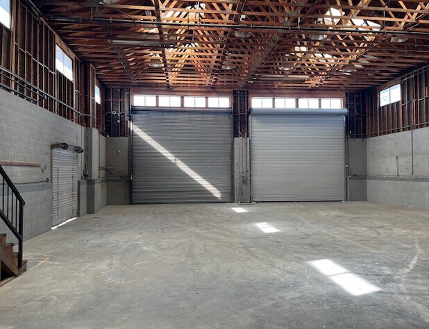More Photos Of 121 N Main St, Riverside Warehouse For Lease