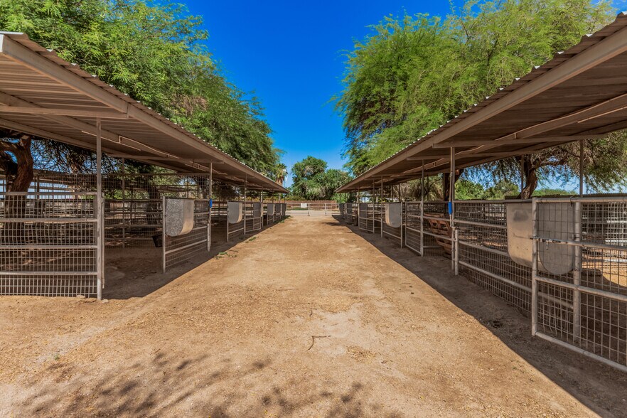 More Photos Of 7425 N Alsup Rd, Litchfield Park Horse Stables For Sale
