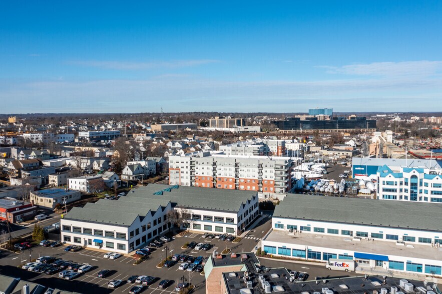More Photos Of 46 Southfield Ave, Stamford Unknown For Lease