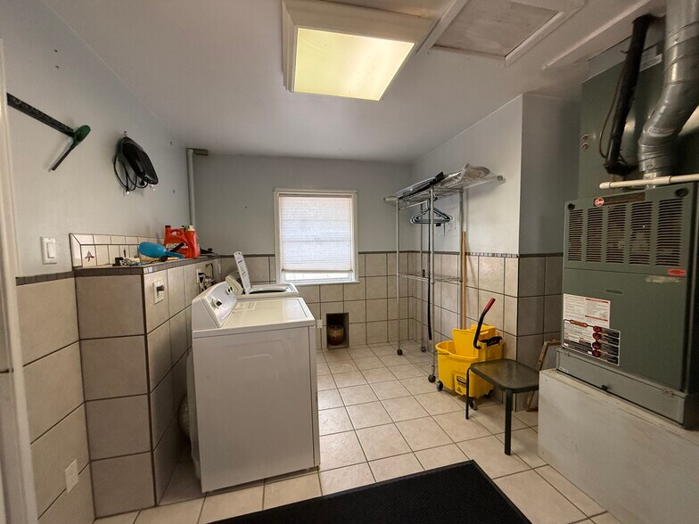 More Photos Of 8610 HWY 17, Balmorhea Specialty For Sale