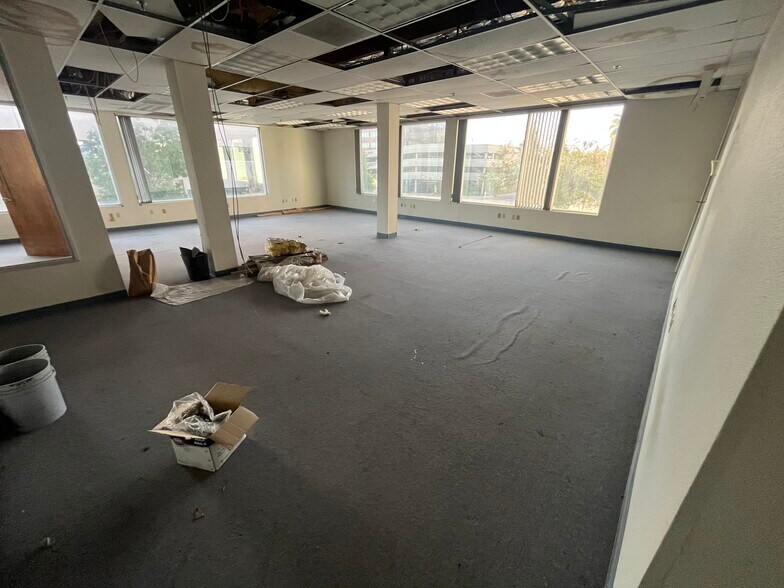 More Photos Of 1400 18th St, Bakersfield Office For Sale