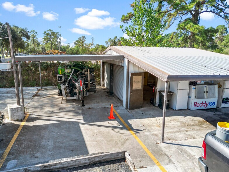 More Photos Of 9902 Franklin Rd, Houston Self Storage For Sale