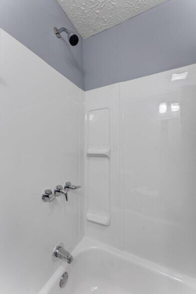 More Photos Of 361 1/2 S Harris Ave, Columbus Apartments For Sale