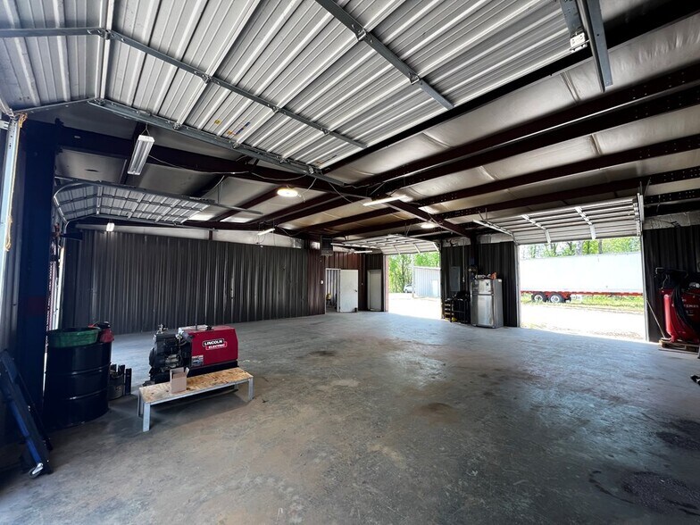 More Photos Of 180 Highway 7, Grenada Specialty For Sale