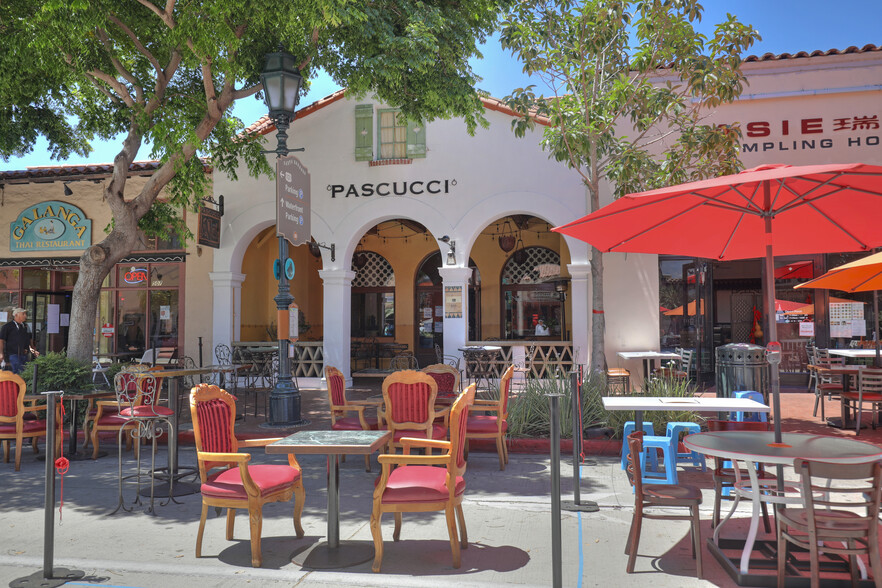 Primary Photo Of 509 State St, Santa Barbara Restaurant For Lease