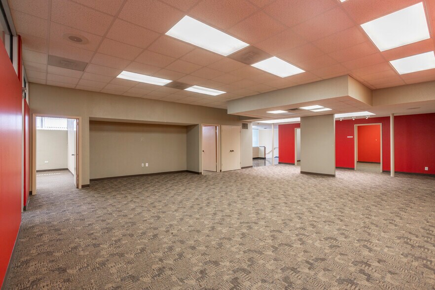 More Photos Of 900 Summit Ave, Fort Worth Office For Lease
